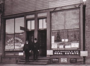 E.M. Day on right in 1905 photo