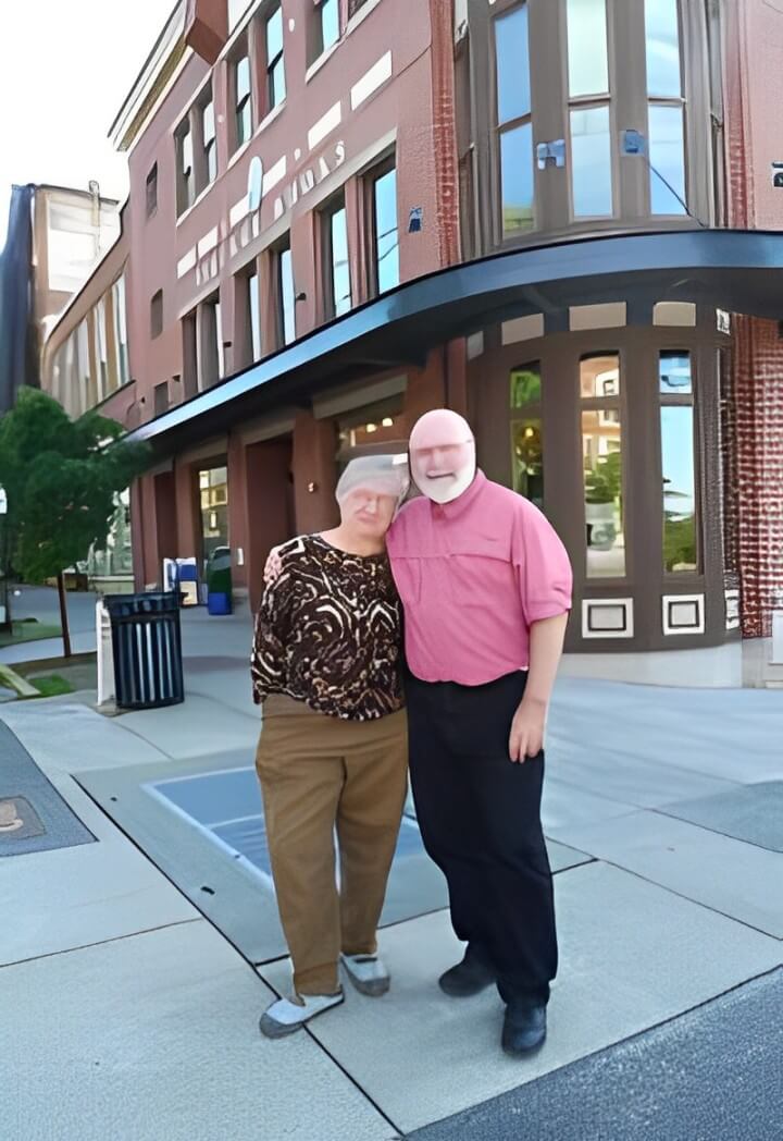 Chuck and Dee Robinson